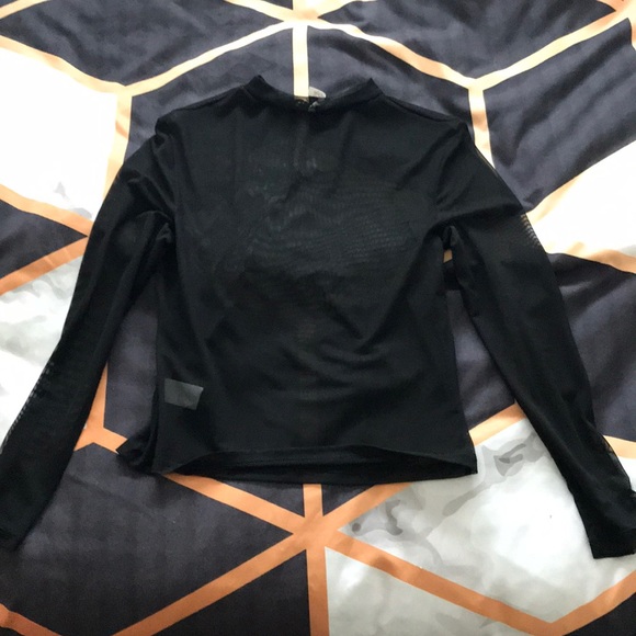 Mesh Roses Top - Picture 2 of 4